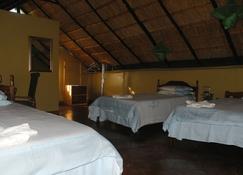 Liya Lodge and Campsite - Kasane - Bedroom