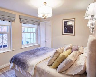 Host & Stay - Spyglass 1708 - Whitby - Soverom