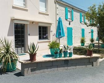 Le Logis De Lange Apt Les Aigrettes - Niort - Bâtiment