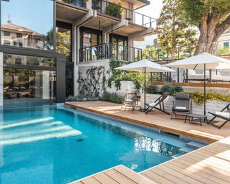 Capitolo Riviera - Genua - Pool