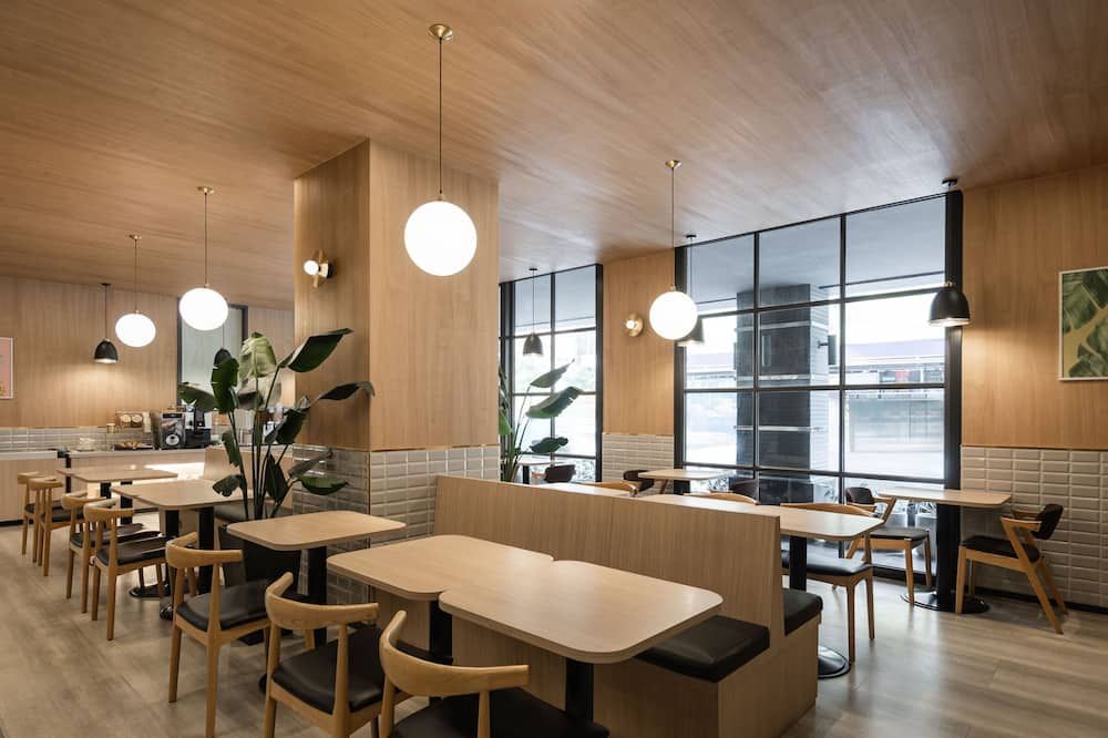 كيندنس هوتل ليوه نايت ماركت تشونجتشن