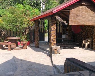 La Doña' Cabin - Santiago - Innenhof