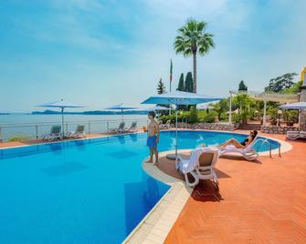 Hotel Villa Florida - Gardone Riviera - Zwembad