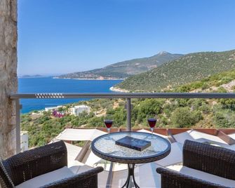 Villa Korsan- 8 Bedroom Villa With Priva - Kaş - Balcony