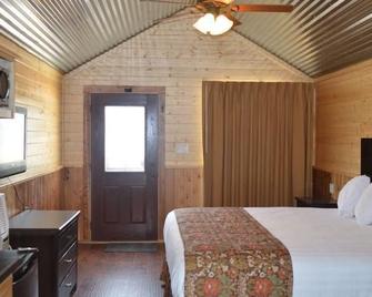 Lone Star Lodge - Big Lake - Bedroom