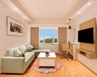Lemon Tree Hotel Hinjewadi Pune - Pune - Living room