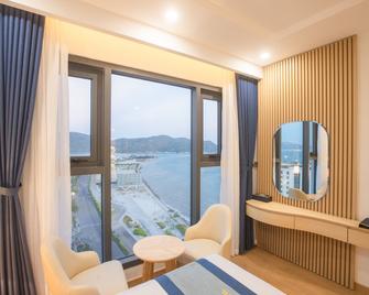 Canary Gold Hotel Quy Nhon - Beachfront Iconic Location - Qui Nhon - Living room