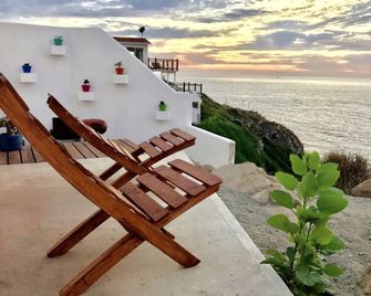 Baja Off the Grid, Luxury Nature Glamping Retreat - Cabo Punta Banda - Balcón