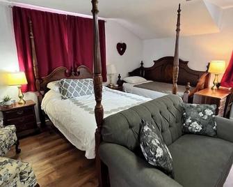 Estate Guest Home Upstairs, EV Charger on site - Santa Maria - Bedroom