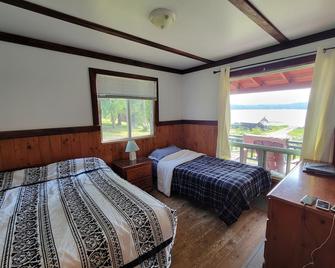Chalet with great lake view - Gracefield - Bedroom