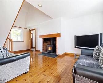 Brittas Bay Village No 7 - Redcross - Living room