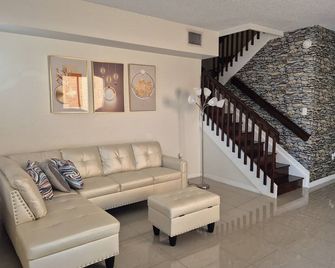 3BR home near Florida Keys- BBQ & Full amenities - Гомстед