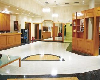 Iris Hotel - Thessaloniki - Front desk