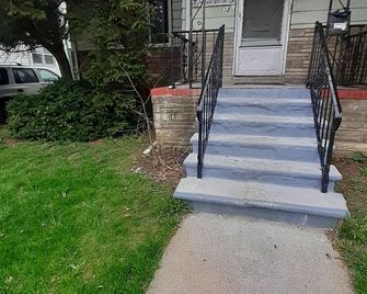 Cozy Private Space to Rent - East Orange - Außenansicht