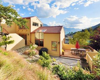 Expansive home in the Heart of Queenstown with Stunning Views. - Queenstown - Gebäude