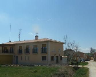 Hostal Moratinos - Moratinos - Bâtiment