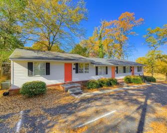 Comfy and Convenient Condo - Columbia - Building