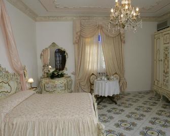 Le Galassie Grand - Pimonte - Bedroom