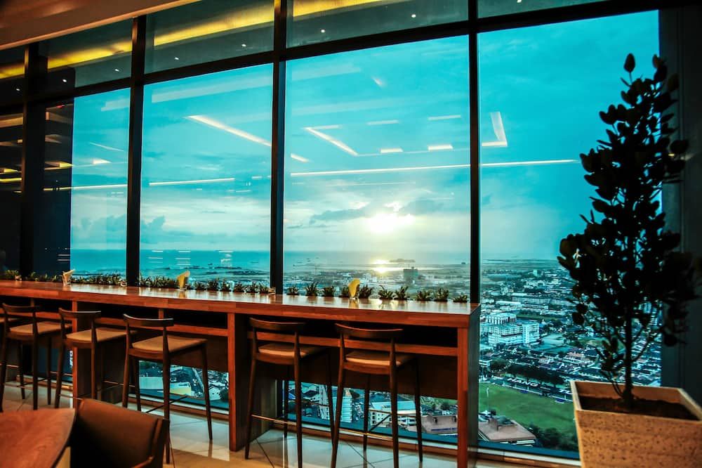 The Shore Hotel & Residences - Malakka