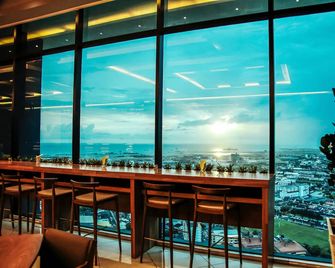 The Shore Hotel & Residences - Malakka