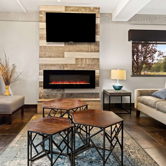 Living room view of Best Western Paducah Inn