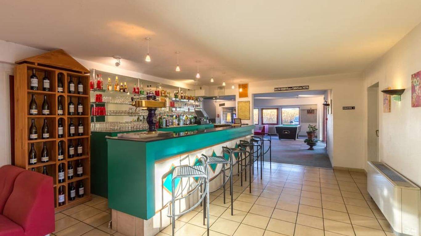 هوتل أليوتل