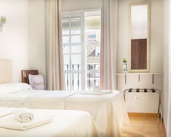 Hostal Cuevas - Fuengirola