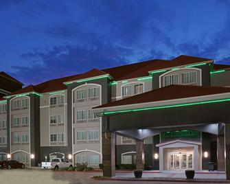 La Quinta Inn & Suites by Wyndham Fort Worth Arlington West - Fort Worth - Building