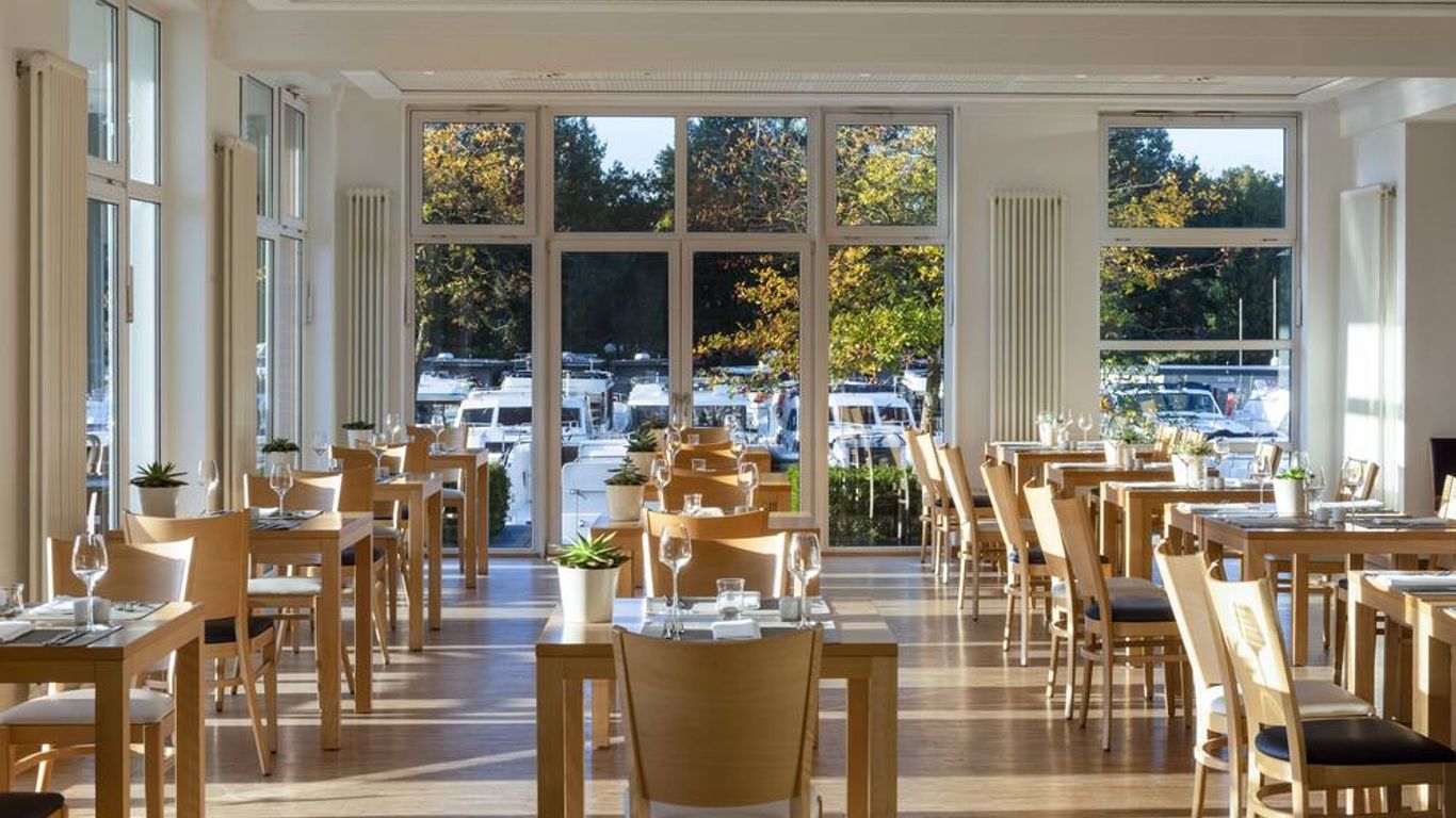 沃夫斯布魯碼頭精緻渡假村 - 芮恩斯柏格