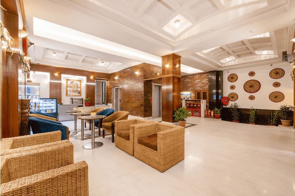Mayur Hotel - Guwahati - Hall