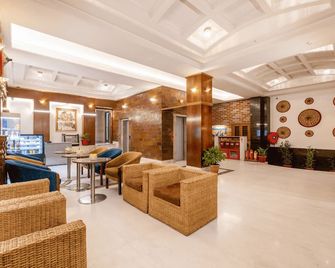 Mayur Hotel - Guwahati - Lobby
