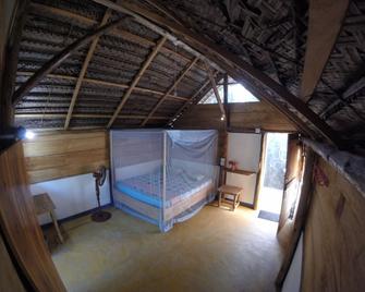Safasurf Camp - Hostel - Arugam - Bedroom