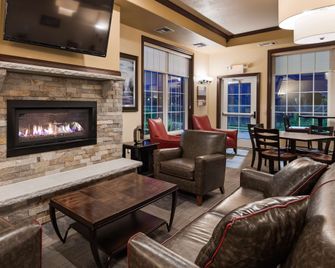 Best Western Plus Wausau-Rothschild Hotel - Rothschild - Lounge