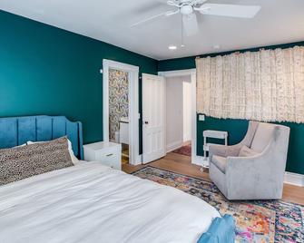 Sunnyside Cottage home - Fairport - Bedroom