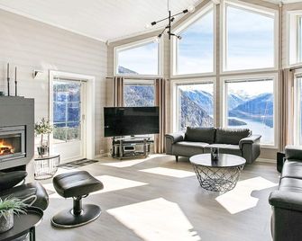 8 person holiday home in Valldal-By Traum - Valldal - Sala de estar
