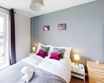 Two Bedrooms Apartment by Vesta Serviced - แฮทฟิลด์ - ห้องนอน