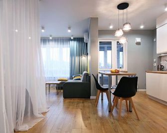 Hostel Suffix - 加里寧格勒 - 餐廳