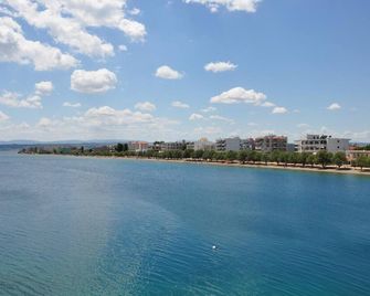 Hotel Lefkadi - Vasiliko - Balcón