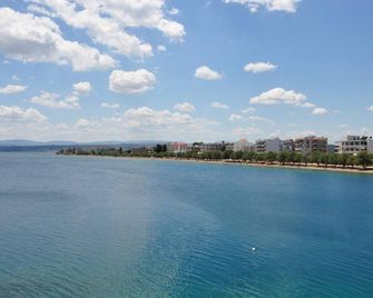 Hotel Lefkadi - Vasiliko - Balcony