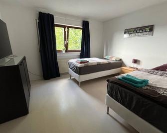 70m2 Appartment with 2 Bedrooms, Balcony and Garage - Neckarsulm - Schlafzimmer