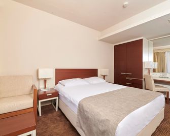 هوتل ألباتروس بلافا لاغونا - بوريك