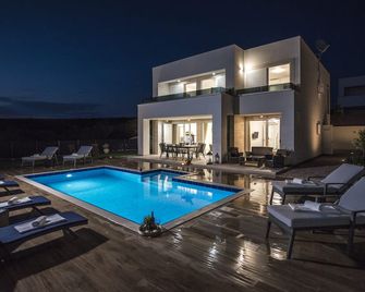 Villas Royal II with Private Pool - Novalja - Pool