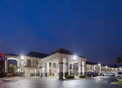 Best Western Inn - Флоренция - Здание