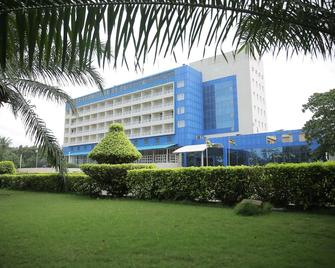 Hotel Ecole Lebenin - Lomé - Building