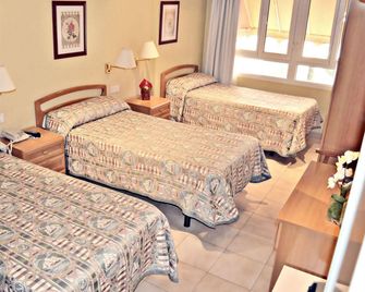 Hotel Santa Pola Pierre and Vacances - Santa Pola - Schlafzimmer