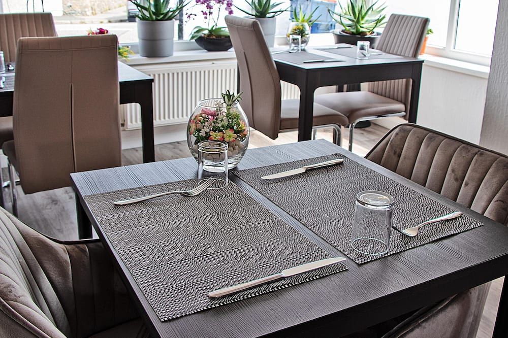 Orient B&B - הוליהד - חדר אוכל