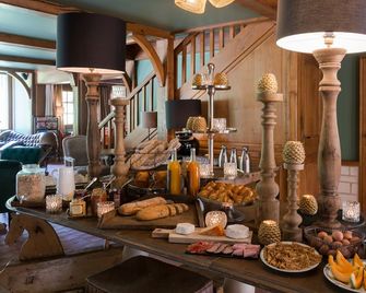 Les Pins de César - La campagne d'Etretat - Saint-Jouin-Bruneval - Buffet