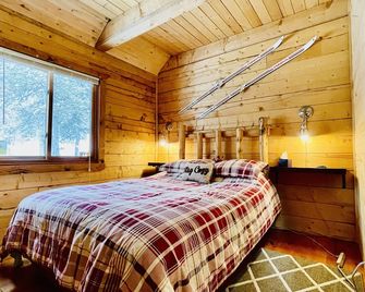 3 BR Mountain Log Cabin at St. Mary's Glacier - Idaho Springs - Schlafzimmer