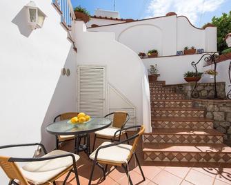 San Nicola Guest House - Anacapri - Patio