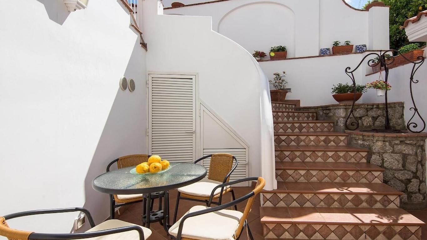 San Nicola Guest House